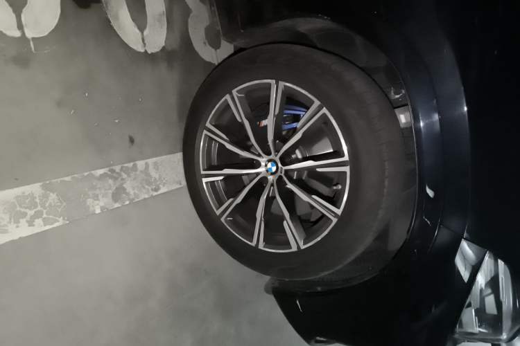 Used BMW X6 2022 Restyled xDrive30i M Sport Package Right Front Wheel Hub