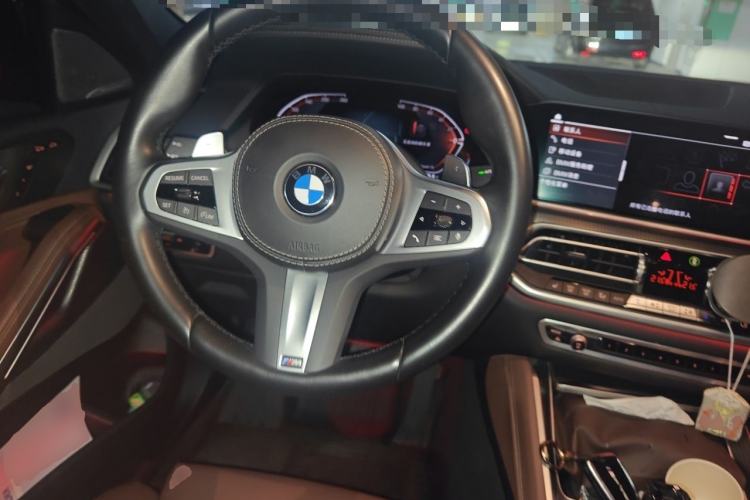 Used BMW X6 2022 Facelift xDrive40i Luxury Edition M Sport Package Steering Wheel