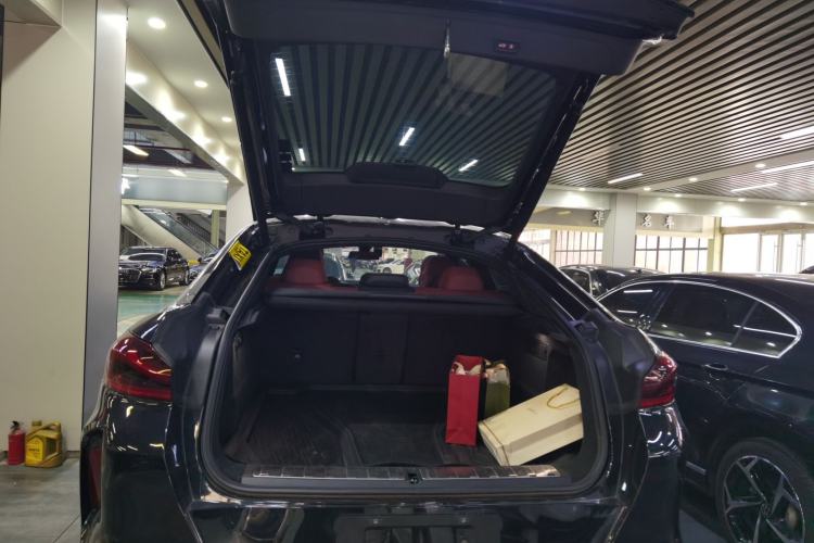 Used BMW X6 2022 Restyled xDrive30i M Sport Package Trunk