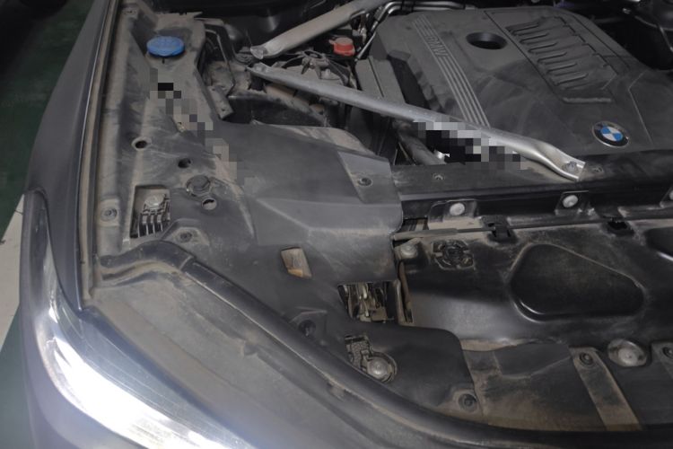 Used BMW X6 2022 Restyled xDrive40i M Sport Package Engine Bay Right