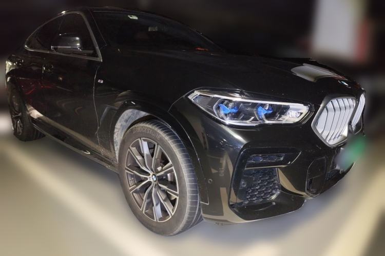 Used BMW X6 2022 Restyled xDrive40i M Sport Package Front Right 45 Deg