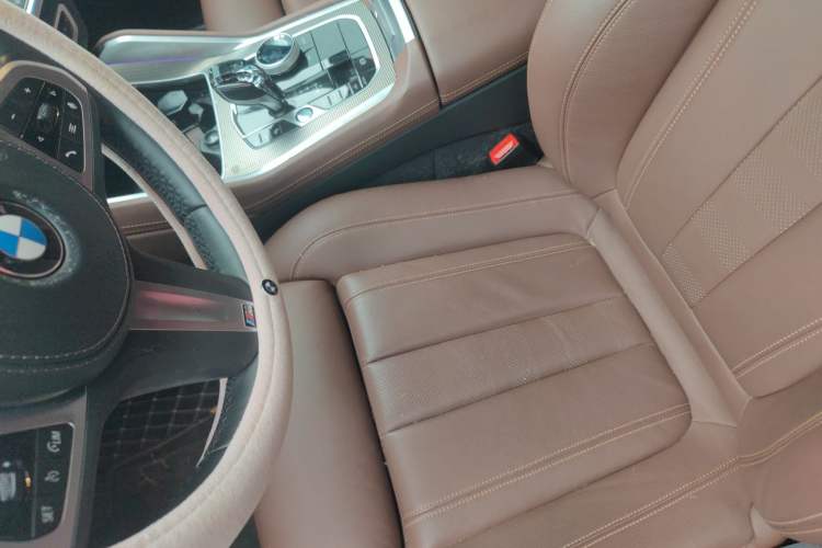 Used BMW X6 2022 Restyled xDrive40i M Sport Package Left Front Seat