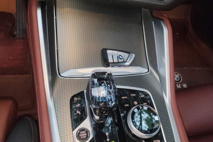 Used BMW X6 2022 Second Facelift xDrive40i M Sport Package Gear Lever