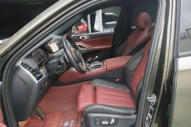 Used BMW X6 2022 Second Facelift xDrive40i M Sport Package Left Front Seat