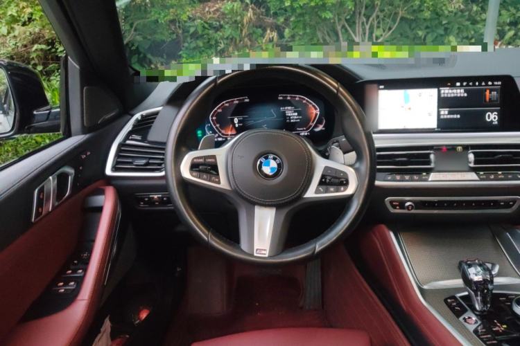 Used BMW X6 2022 Second Facelift xDrive40i M Sport Package Steering Wheel
