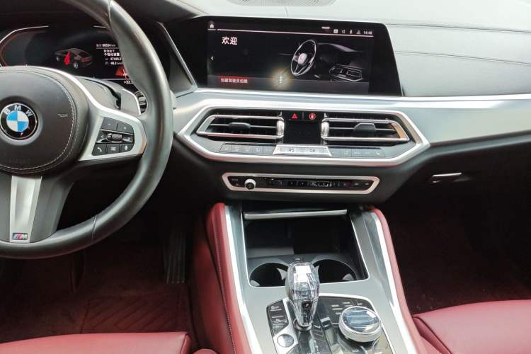 Used BMW X6 2022 Restyled xDrive30i M Sport Package Audio And AC Panel