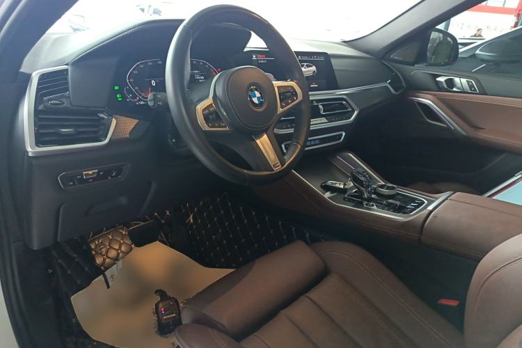 Used BMW X6 2022 Restyled xDrive40i M Sport Package Center Console
