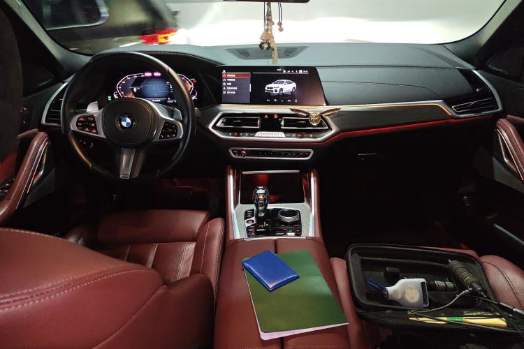 Used BMW X6 2022 Second Facelift xDrive40i Luxury Version M Sport Package Center Console
