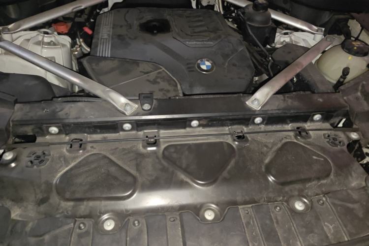 Used BMW X6 2022 xDrive30i M Sport Package Engine Bay