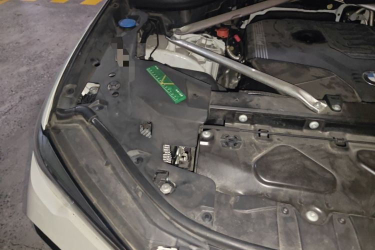 Used BMW X6 2022 xDrive30i M Sport Package Engine Bay Right