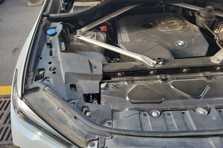 Used BMW X6 2022 xDrive30i M Sport Package Engine Bay Right