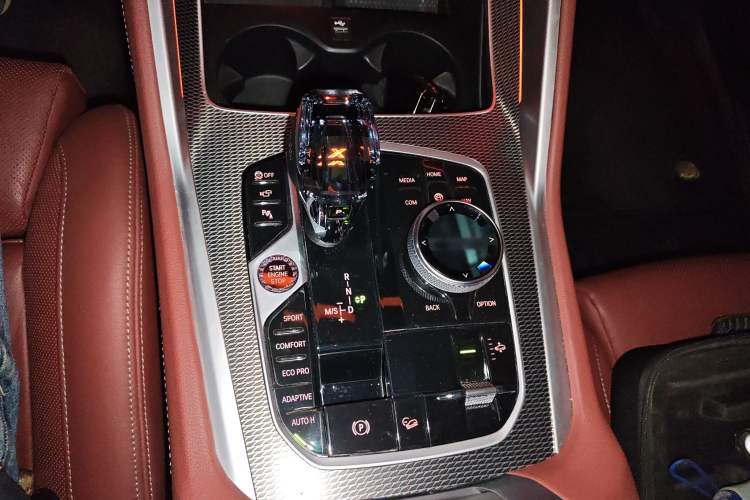 Used BMW X6 2022 Second Facelift xDrive40i Luxury Version M Sport Package Gear Lever