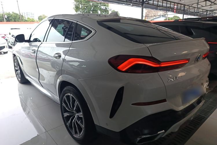 Used BMW X6 2022 Restyled xDrive40i M Sport Package Left Side