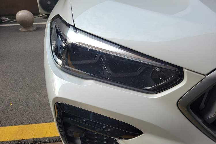 Used BMW X6 2022 xDrive30i M Sport Package Right Front Headlight