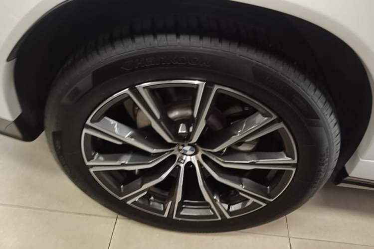Used BMW X6 2022 xDrive30i M Sport Package Right Rear Wheel Hub