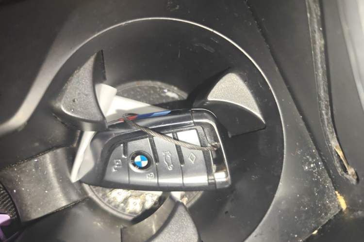 Used BMW X6 2022 xDrive30i M Sport Package Vehicle Key
