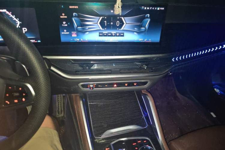 Used BMW X6 2023 xDrive40i M Sport Package Audio And AC Panel