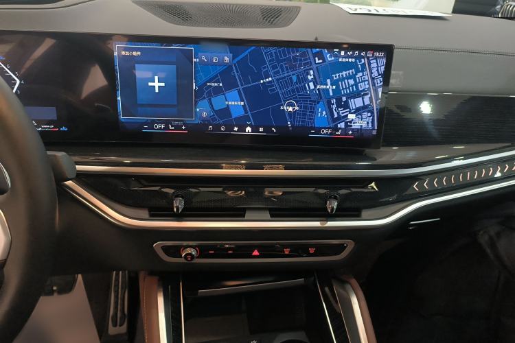 Used BMW X6 2023 xDrive40i Luxury Model with M Sport Package Audio And AC Panel