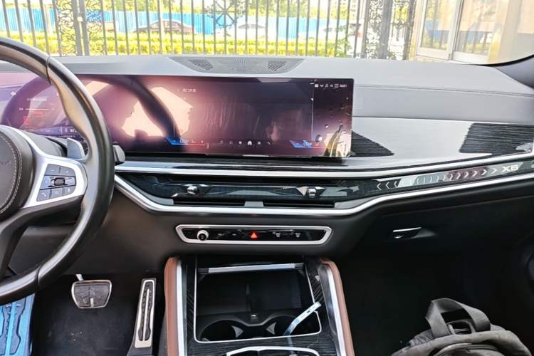Used BMW X6 2023 xDrive40i M Sport Package Audio And AC Panel