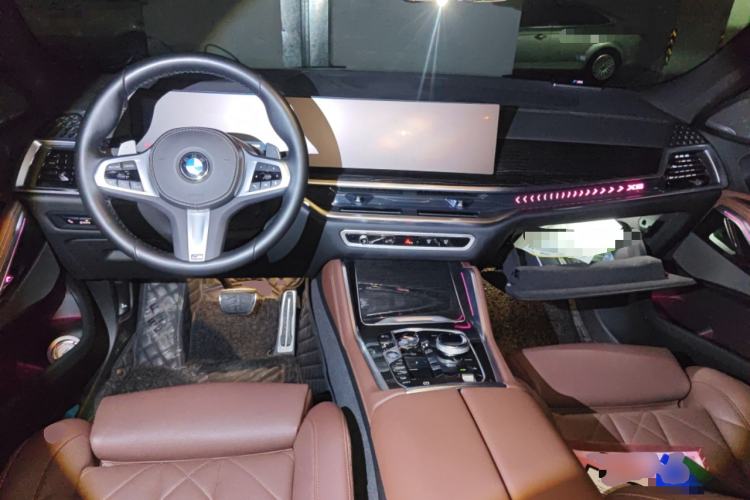 Used BMW X6 2023 xDrive40i M Sport Package Center Console