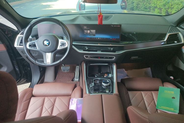Used BMW X6 2023 xDrive40i M Sport Package Center Console