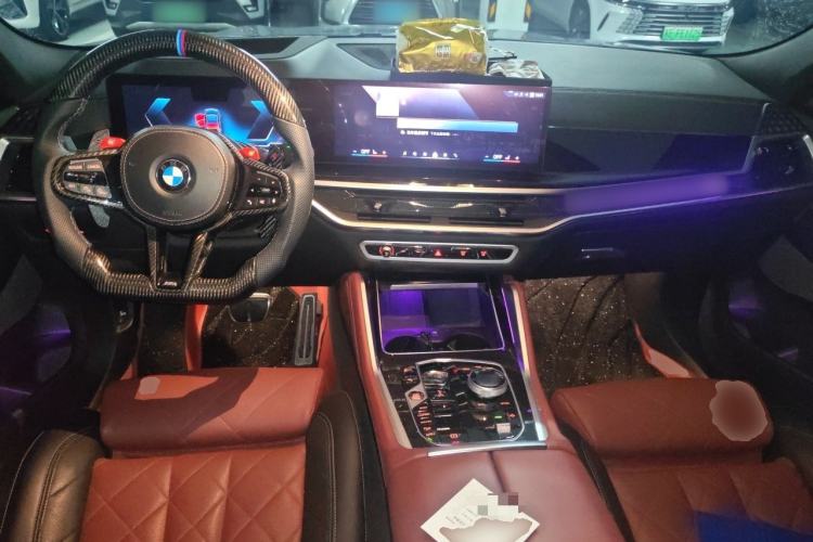 Used BMW X6 2023 xDrive40i Luxury Model with M Sport Package Center Console
