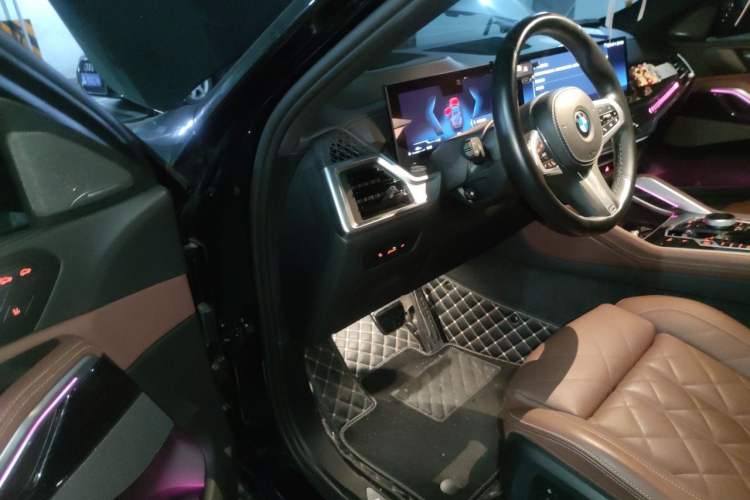 Used BMW X6 2023 xDrive40i Luxury Model with M Sport Package Driver Seat