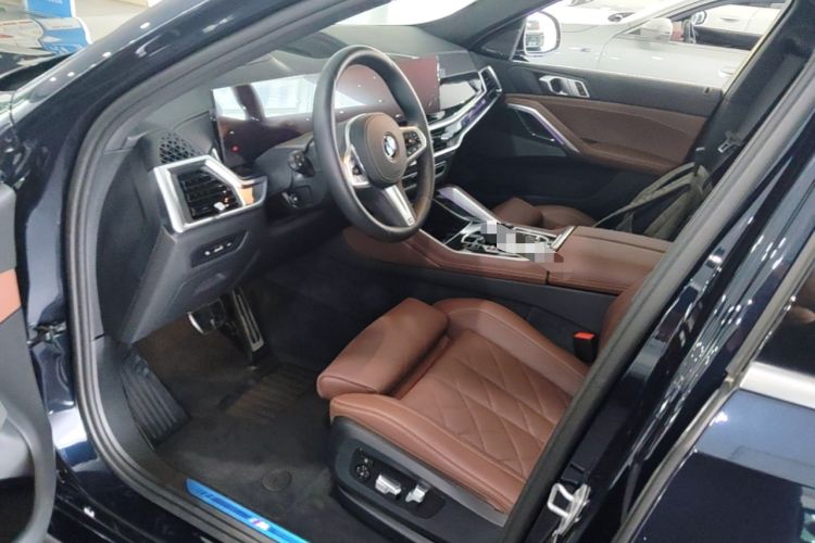 Used BMW X6 2023 xDrive40i Luxury Model with M Sport Package Driver Seat