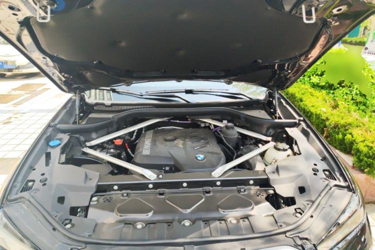 Used BMW X6 2023 xDrive30i M Sport Package Engine Bay