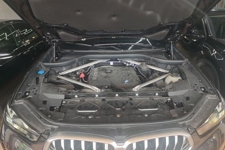 Used BMW X6 2023 xDrive30i M Sport Package Engine Bay