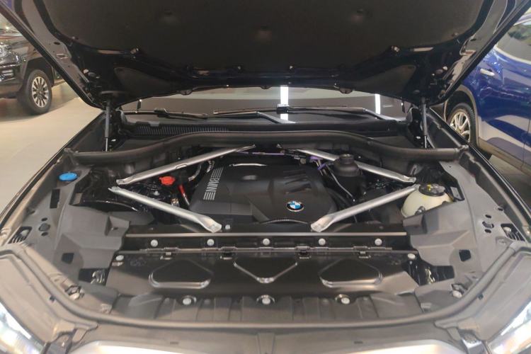 Used BMW X6 2023 xDrive30i M Sport Package Engine Bay
