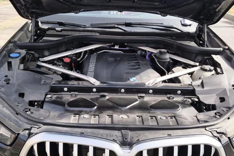 Used BMW X6 2023 xDrive40i Luxury Model with M Sport Package Engine Bay