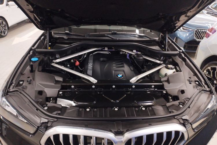 Used BMW X6 2023 xDrive40i Luxury Model with M Sport Package Engine Bay