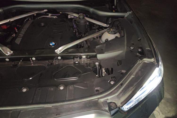 Used BMW X6 2023 xDrive40i M Sport Package Engine Bay Left