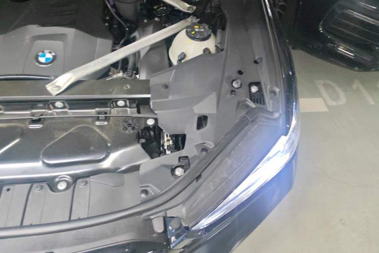 Used BMW X6 2023 xDrive40i Luxury Model with M Sport Package Engine Bay Left