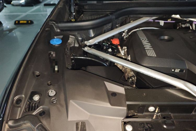 Used BMW X6 2023 xDrive30i M Sport Package Engine Bay Right