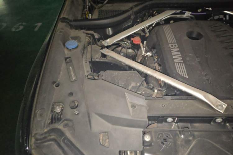 Used BMW X6 2023 xDrive40i M Sport Package Engine Bay Right
