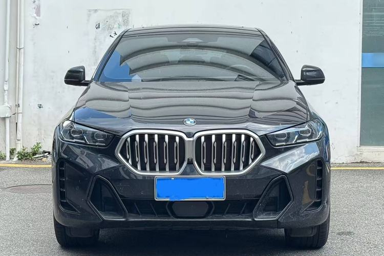 Used BMW X6 2023 xDrive40i M Sport Package Engine Bay