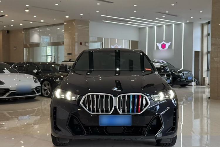 Used BMW X6 2023 xDrive30i M Sport Package Exterior 1