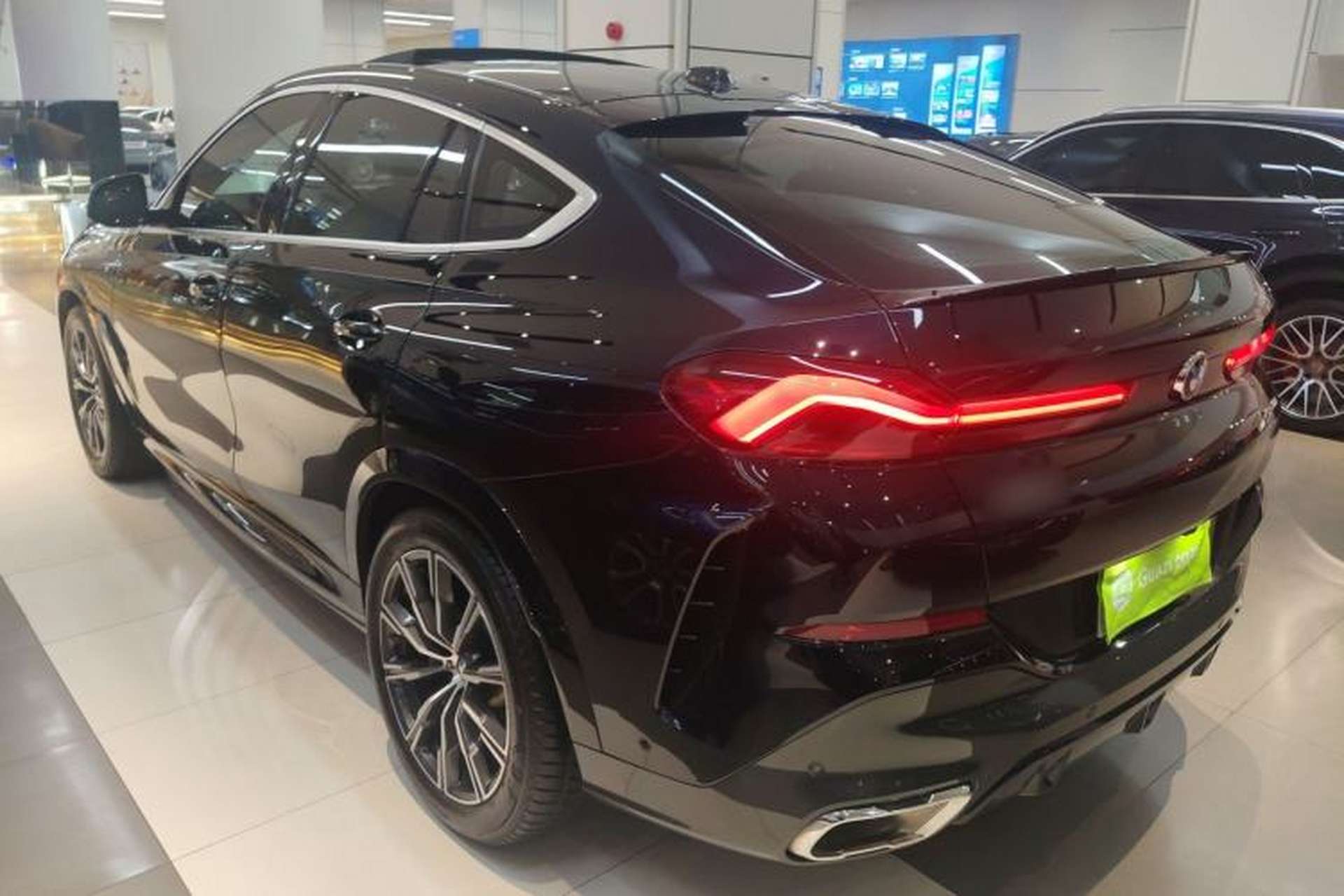 Used BMW X6 2023 xDrive30i M Sport Package Exterior 2