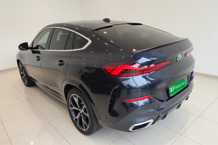 Used BMW X6 2023 xDrive40i Luxury Model with M Sport Package Exterior 2