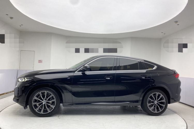 Used BMW X6 2023 xDrive30i M Sport Package Exterior 2