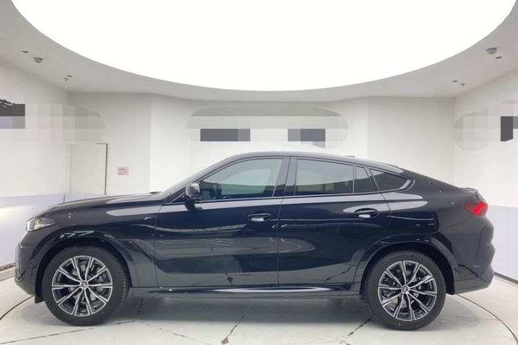 Used BMW X6 2023 xDrive30i M Sport Package Exterior 2