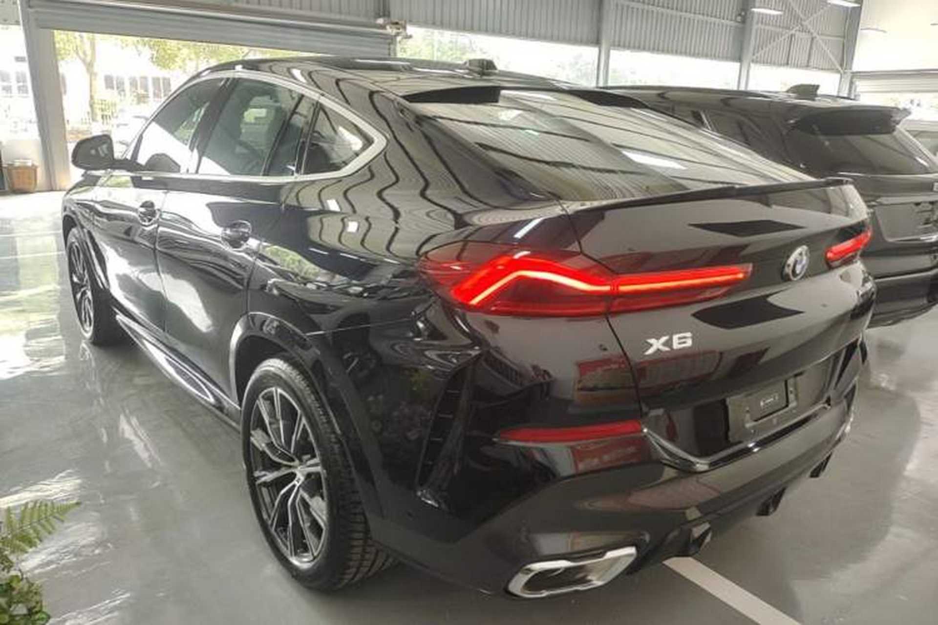 Used BMW X6 2023 xDrive30i M Sport Package Exterior 2