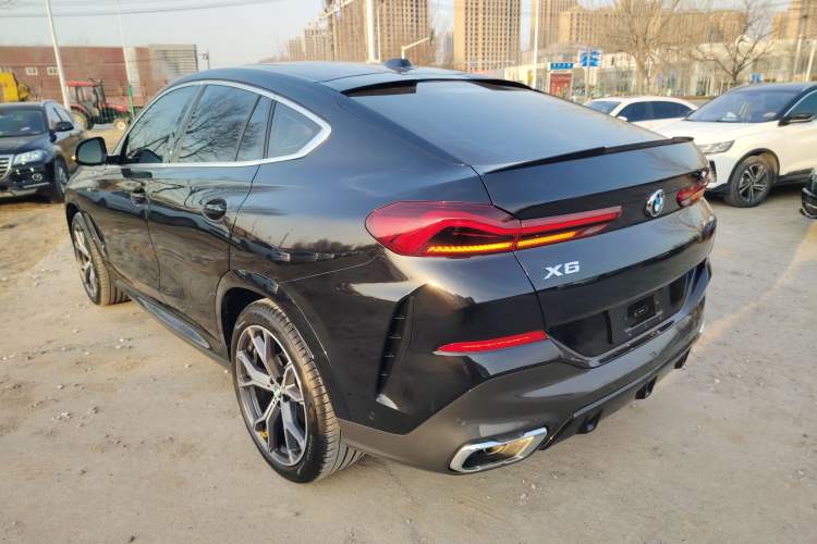 Used BMW X6 2023 xDrive40i M Sport Package Exterior 3