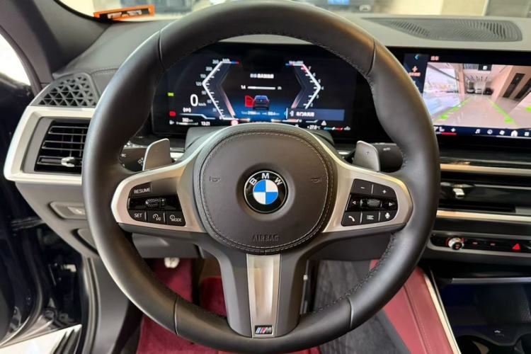 Used BMW X6 2023 xDrive30i M Sport Package Exterior 4