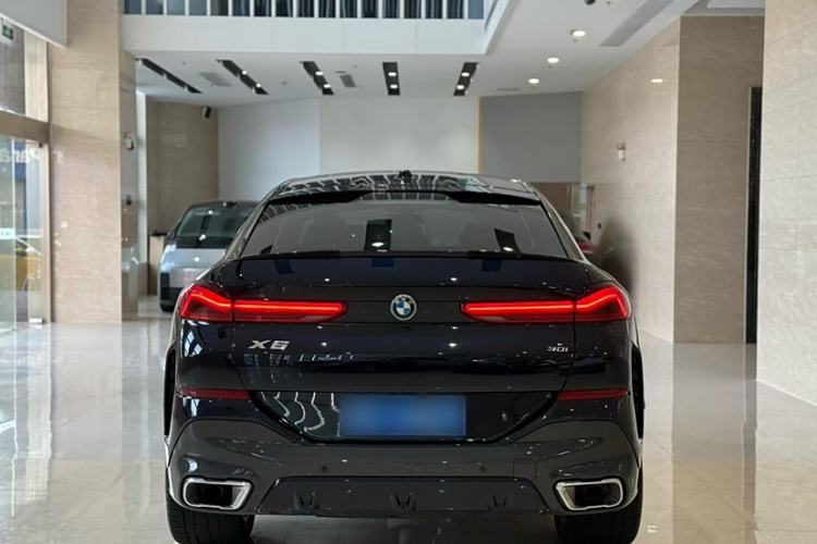 Used BMW X6 2023 xDrive30i M Sport Package Exterior 4