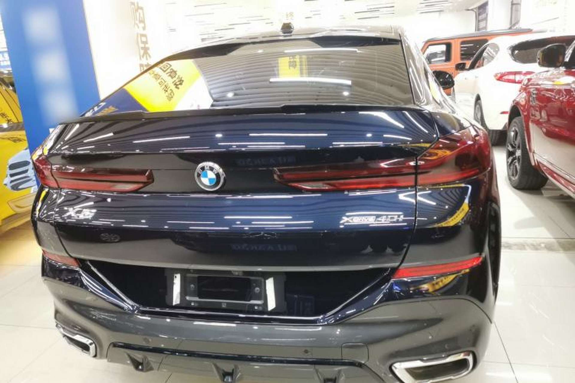 Used BMW X6 2023 xDrive40i Luxury Model with M Sport Package Exterior 4