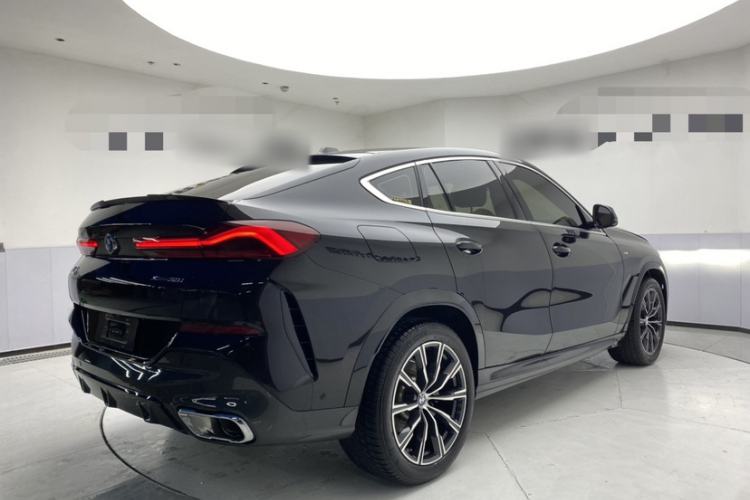 Used BMW X6 2023 xDrive30i M Sport Package Exterior 4