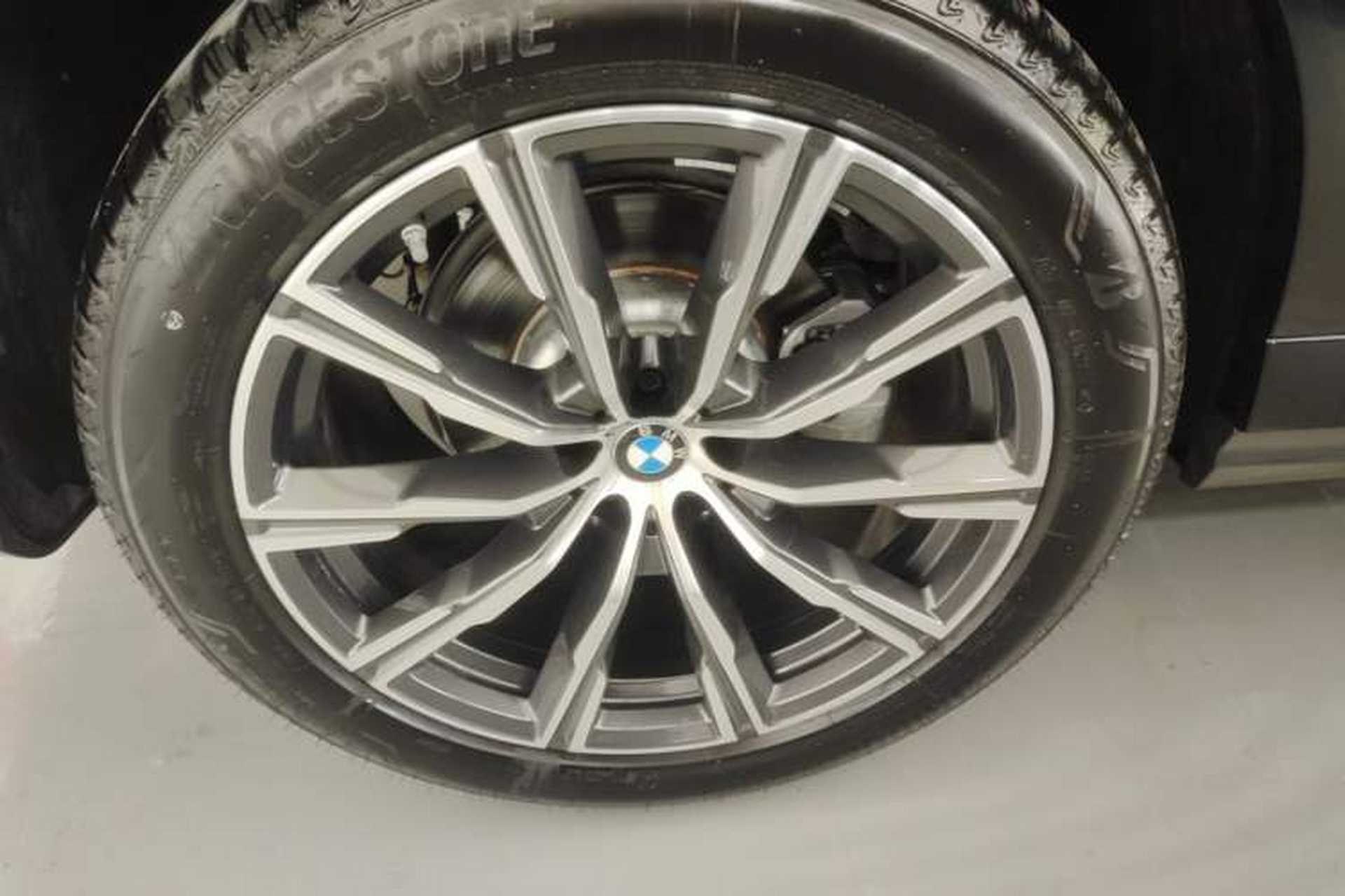 Used BMW X6 2023 xDrive30i M Sport Package Exterior 5